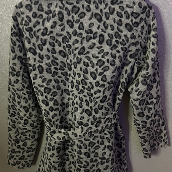 Leopard Print Gray Robe style jacket - Picture 2 of 2